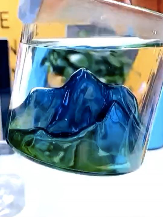 国潮风彩色观山杯